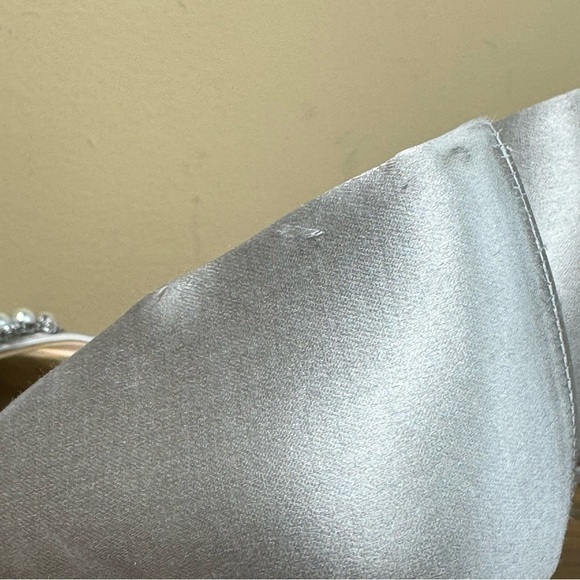 Badgley Mischka Fabia Kitten Heels - Picture 12 of 17